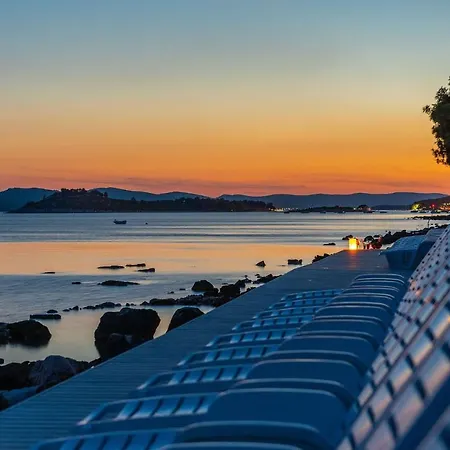 Mobile Pecten Exclusive 1 Pakoštane