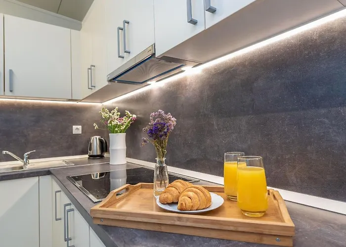 Mobile Pecten Exclusive 1 Nyaraló